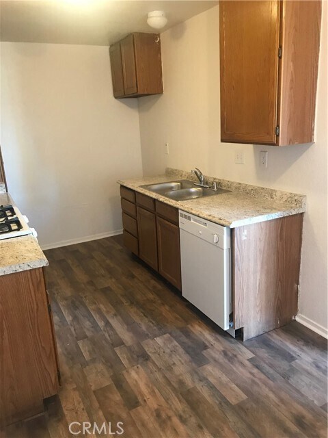 Foto del edificio - 123 E Kimball Ave