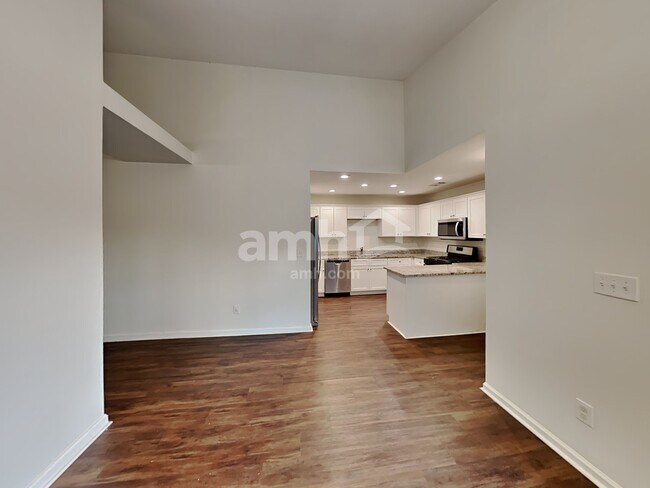 Foto del edificio - 408 Fairlawn Dr