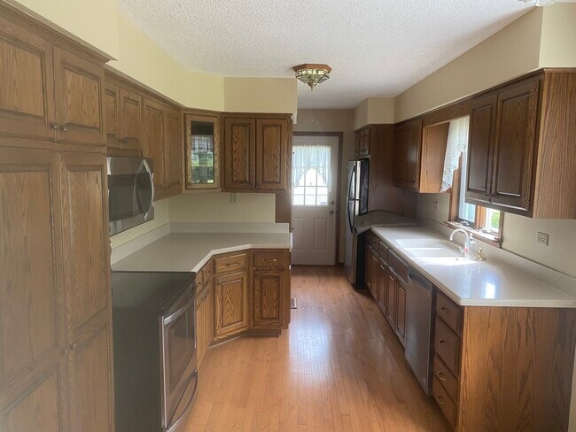 Foto del edificio - 17259 W 143rd St