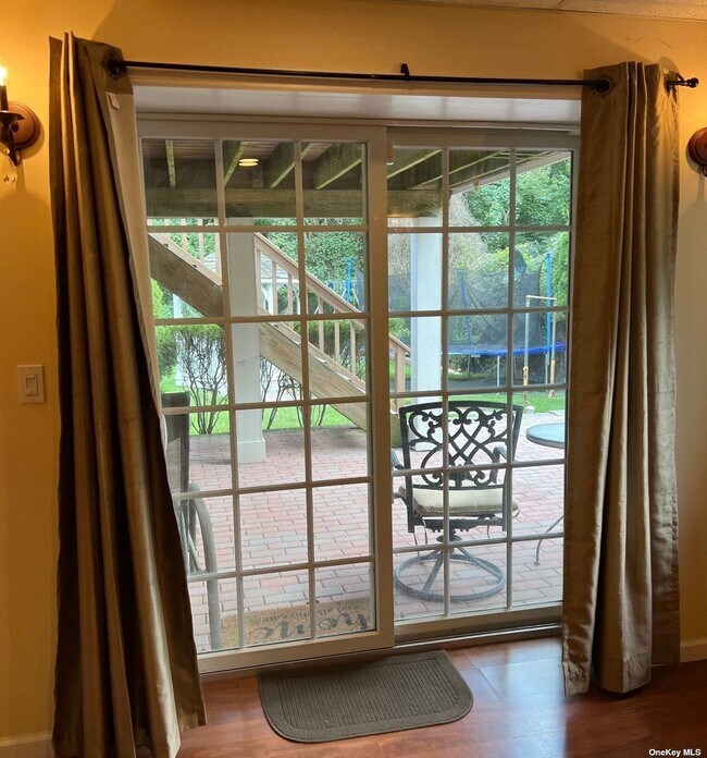 Building Photo - 3 Dover Ct