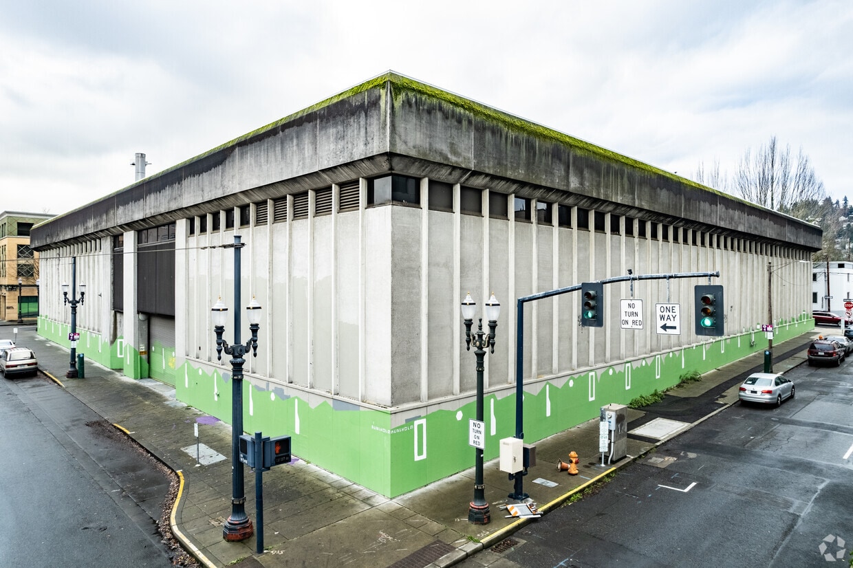 Construction Dec 2021 - Byline