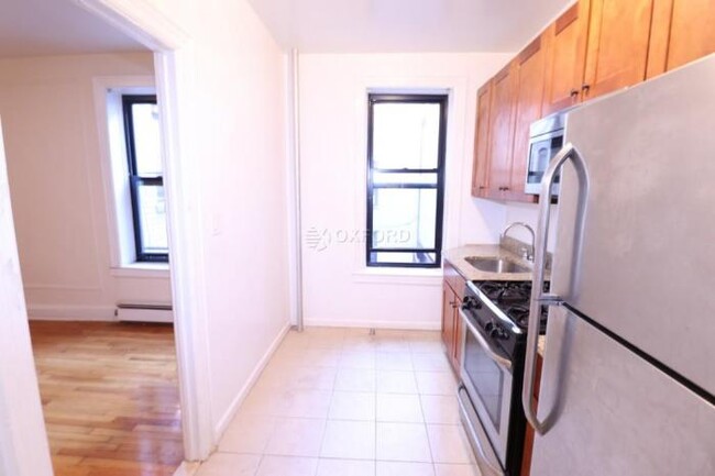 Foto del edificio - 1 bedroom in Queens NY 11354