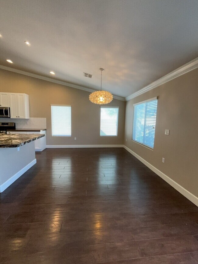 Foto del edificio - Don't miss out on this super cute 2-bedroo...