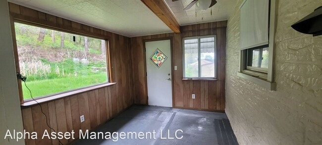 Building Photo - 3 br, 1 bath House - 508 Spruce Alley