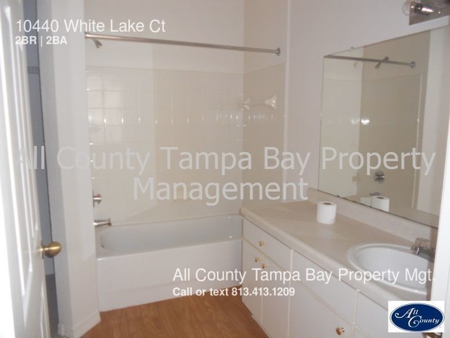 Building Photo - 10440 White Lake Ct