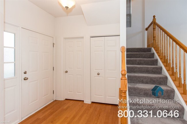 Building Photo - 408 Legend Ln