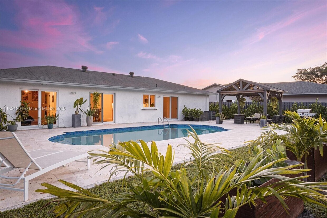 Foto principal - 12811 SW 9th Pl