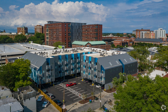 805 W Cary - 805W Lofts