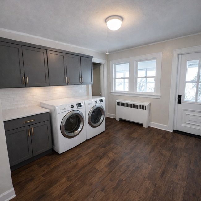 Building Photo - 1128 Ridge Rd