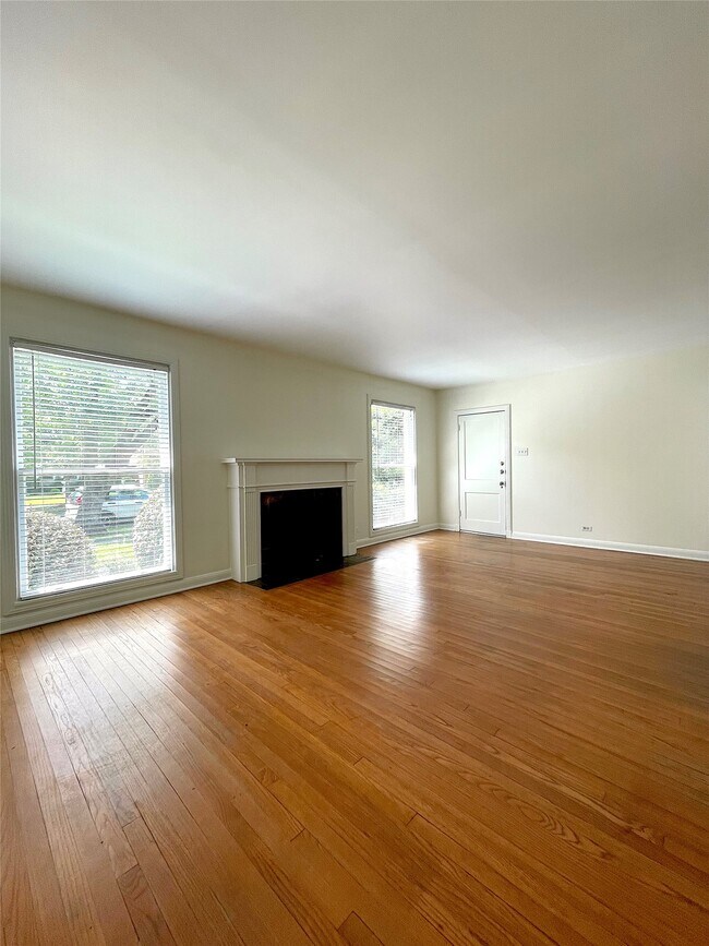 Foto del edificio - 2102 Milford St