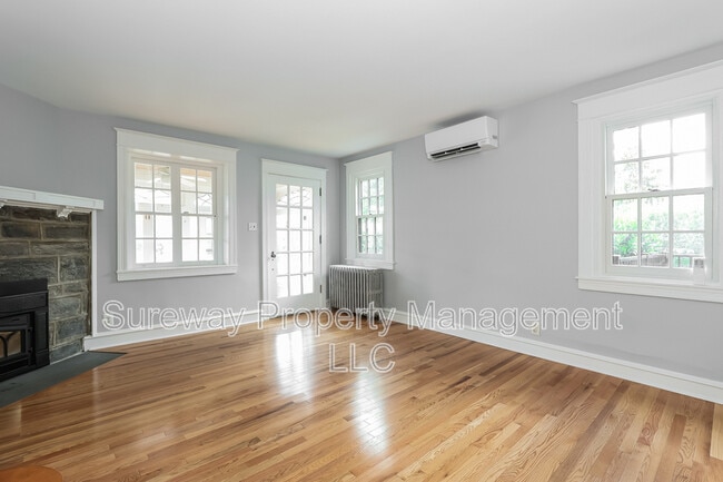 Photo - 501 Kenilworth Rd House