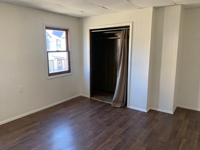 Foto del edificio - 310 Morrell Pl