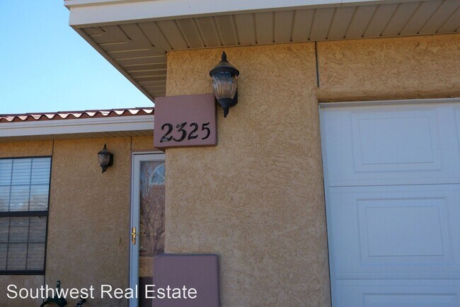 Foto del edificio - 2 br, 2 bath House - 2325 Newman