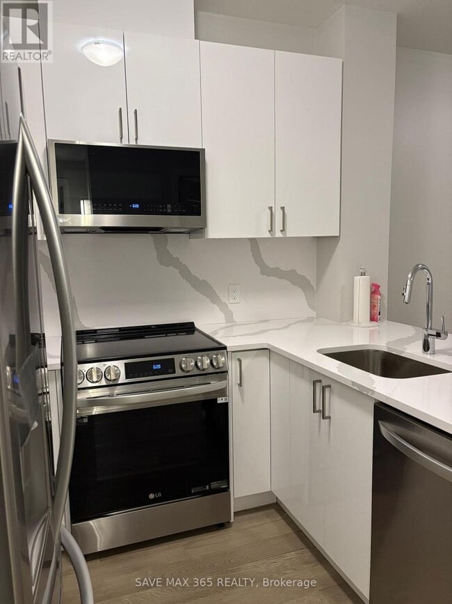 Building Photo - 470 Gordon Krantz Ave