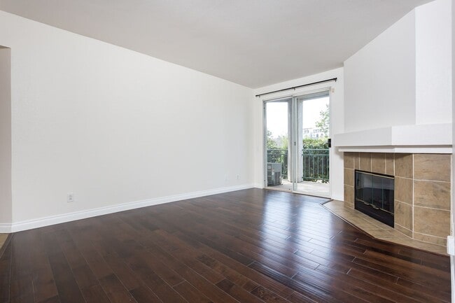 Building Photo - River Colony Condo in Mission Valley East
