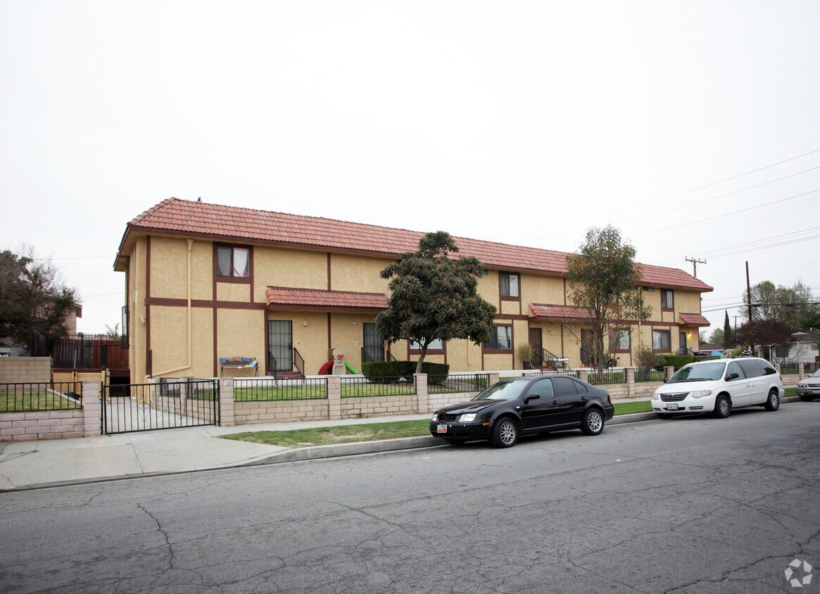 Building Photo - 15765 Cadwell St