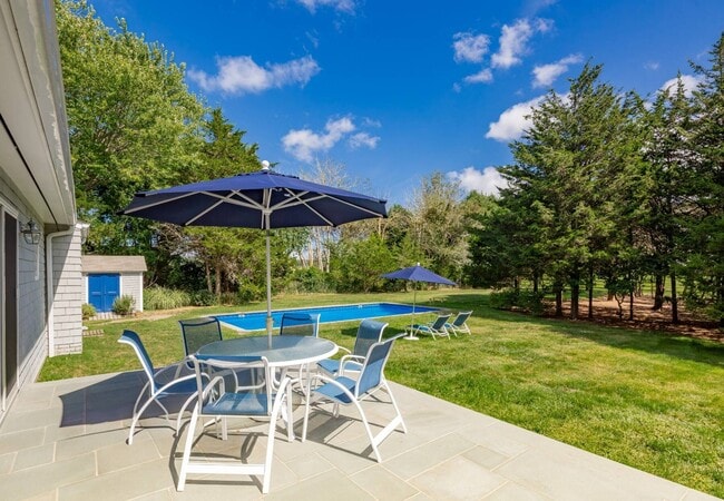 Building Photo - 237 Blank Ln