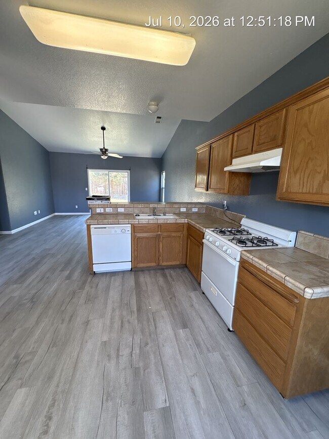 Foto del edificio - Lovely Home Now Available!