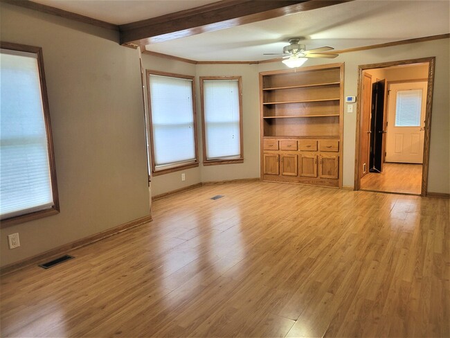 Building Photo - 52 N Glenwood Ave