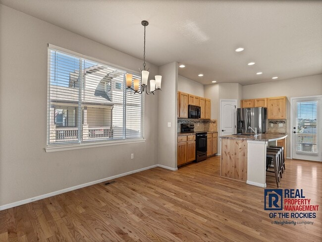 Building Photo - Amazing 4 Bed 3.5 Bath House in Severance!