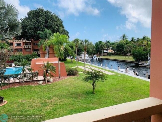 Foto del edificio - 1000 River Reach Dr
