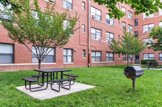 Building Photo - The Palisade Apartments