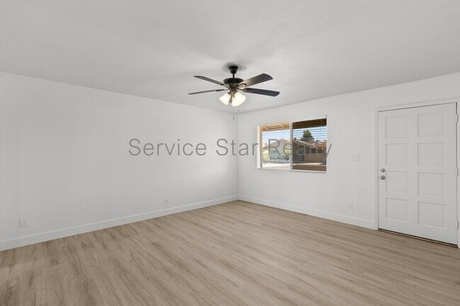 Foto del edificio - 2924 West Myrtle Ave