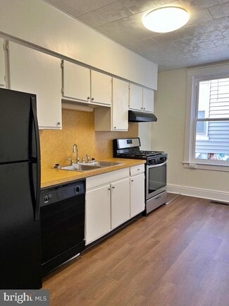 Building Photo - 424 Linden Ave