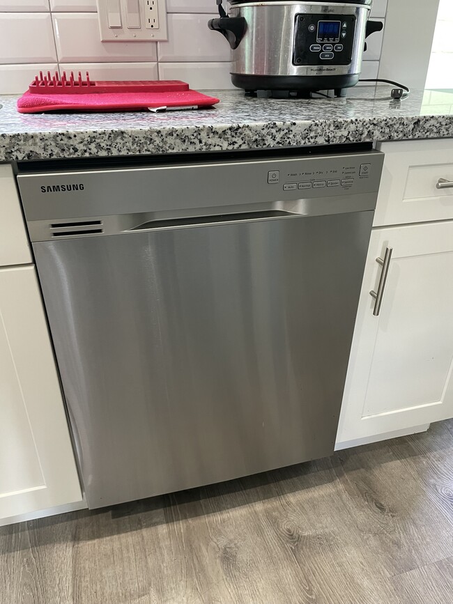 Foto del edificio - 847 Carolina St