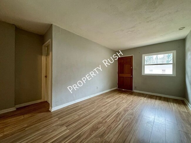 Foto del edificio - 708 W 47th St