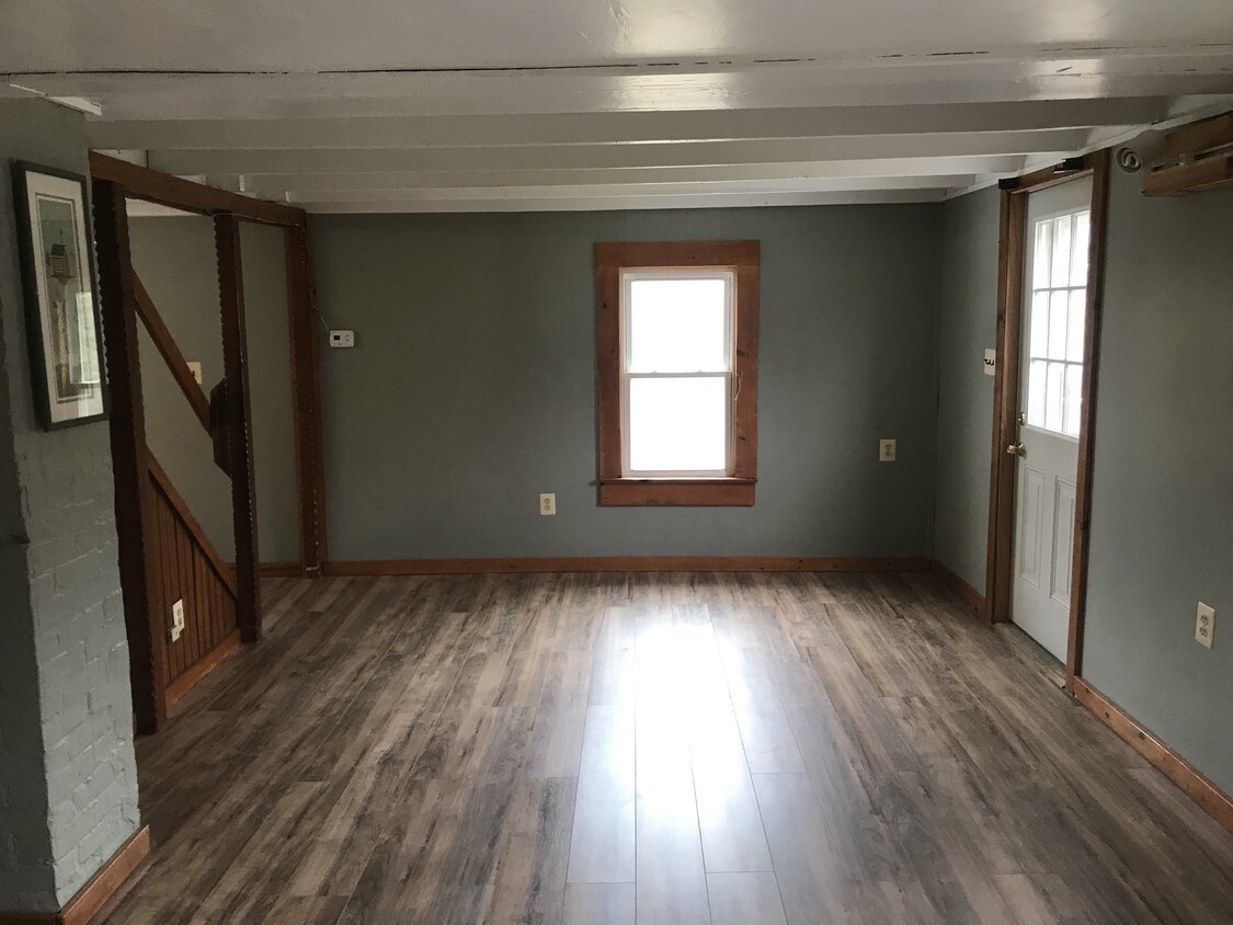 233 Tuttle Rd, Middletown, CT 06457 House Rental in Middletown, CT