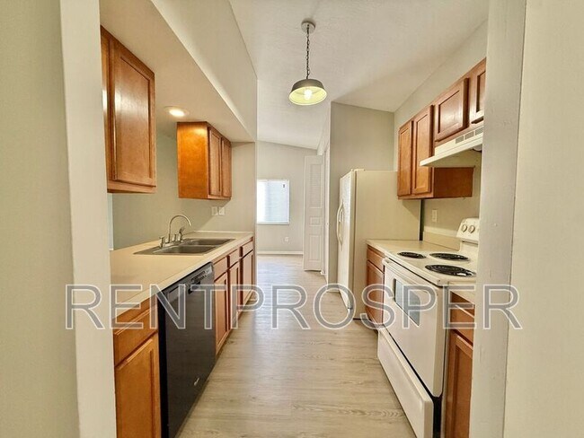 Foto del edificio - 1228 Pine Sap Ct