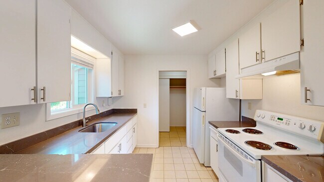 Foto del edificio - 348 Robinson St