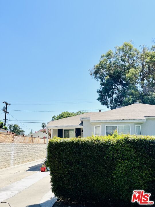 Foto principal - 14236 1/2 Tiara St