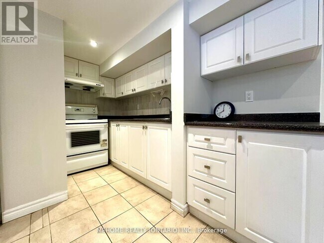 Building Photo - 65 Miramar Crescent