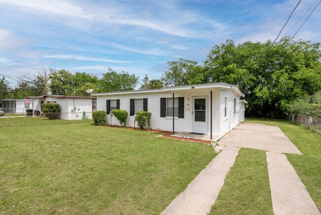 Foto del edificio - 20 Rollins Ave