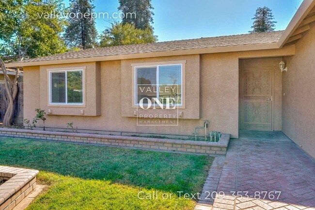 Building Photo - Totally Remodeled Home in Turlock: It's No...