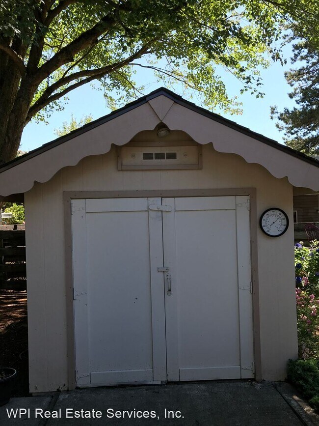 Building Photo - 3 br, 2 bath House - 14503 NE 3rd. St.