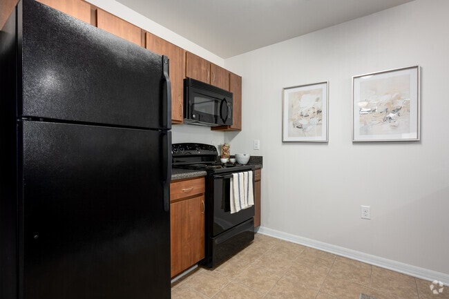 Belmont 2BR, 2BA - 1,096SF - Kitchen - Hayleigh Village