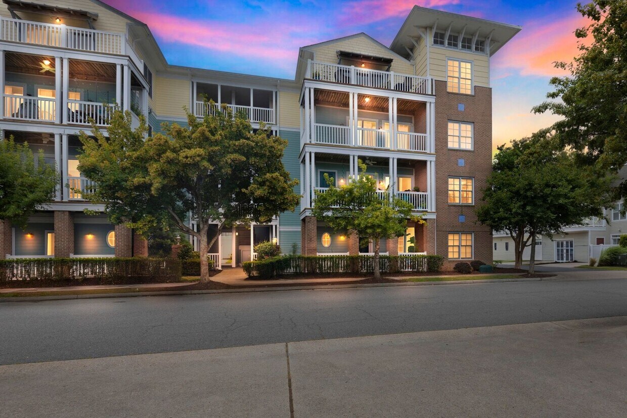 Foto principal - Spacious 3BR Condo in Norfolk