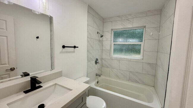 Foto del edificio - 508 N Main St