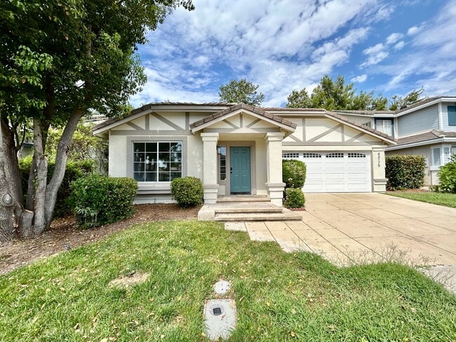 Foto del edificio - Gorgeous, newly remodeled single story home 3bd 2ba