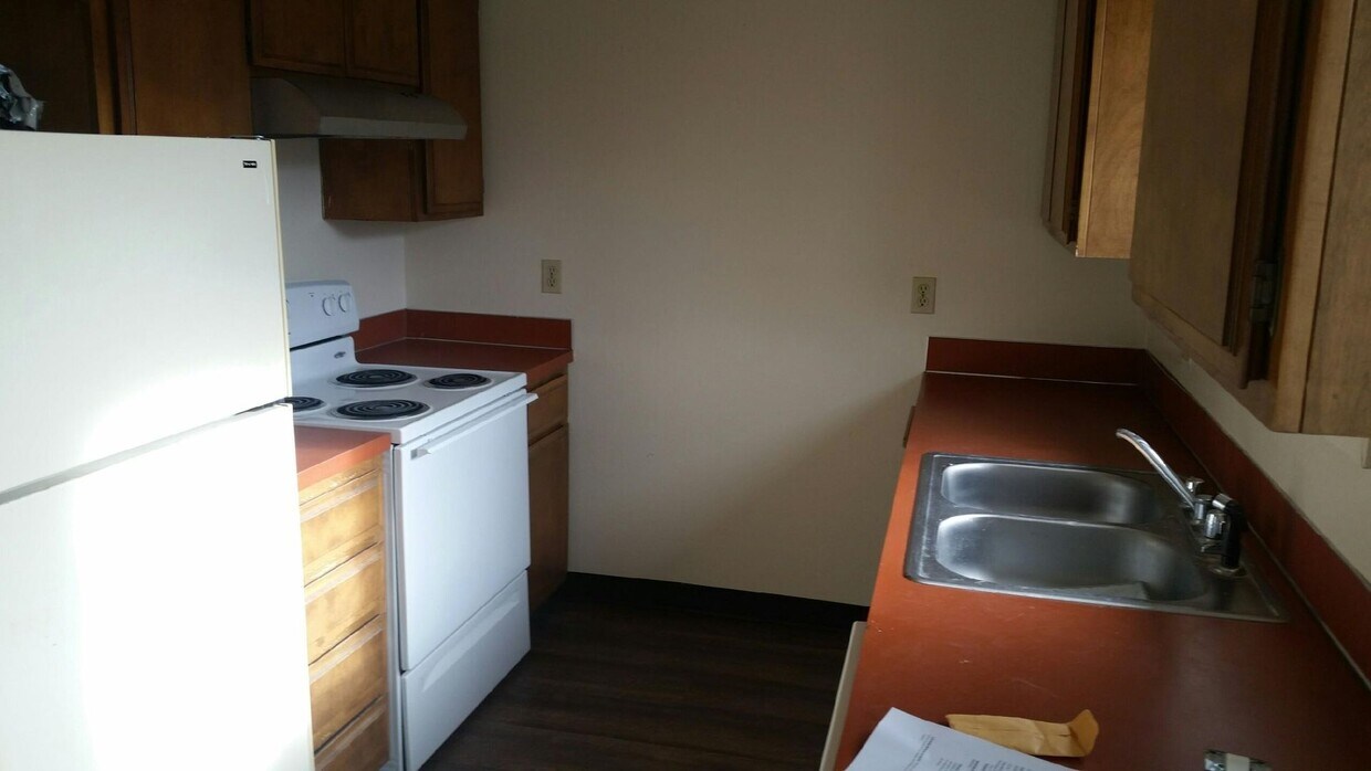 Building Photo - Plea1410/1412