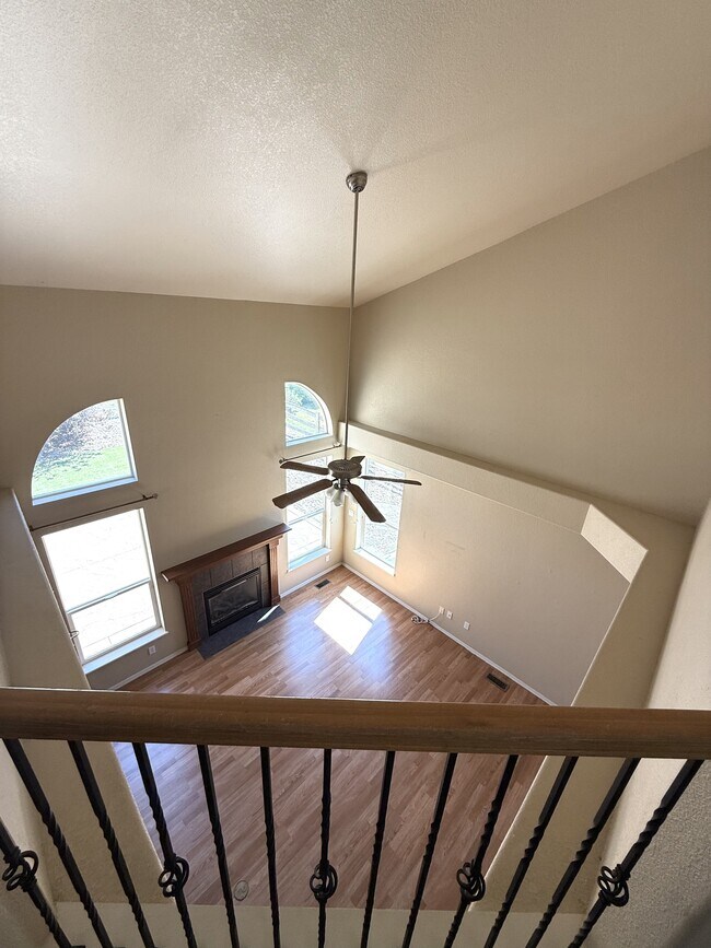 Building Photo - 15859 Bridle Ridge Dr