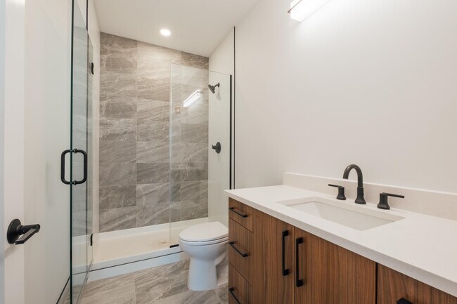 Foto del edificio - 67 Summer Ave