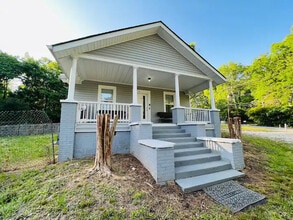 Building Photo - 320 Corley St
