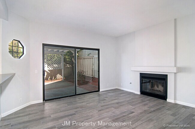 Foto del edificio - Detached home in La Jolla Colony!