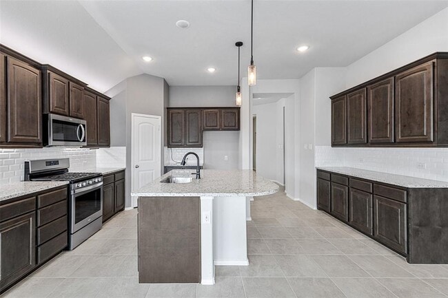 Building Photo - 6320 Red Cliff Dr