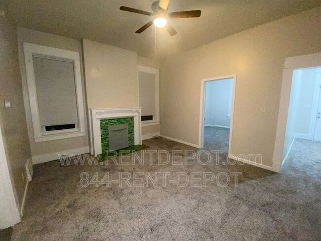 Building Photo - 816-818 W. Iowa St.