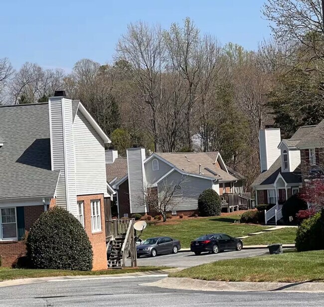 Foto del edificio - 2032 Hearthwood Ct
